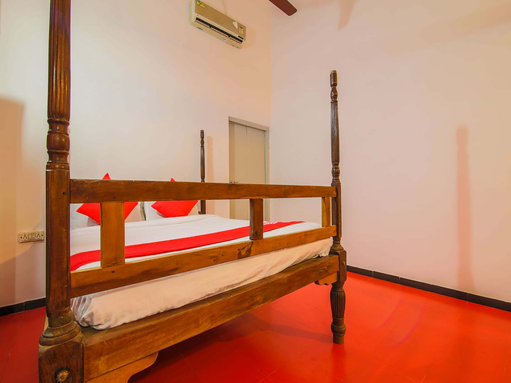 Royal Suites Andžuna Exteriér fotografie